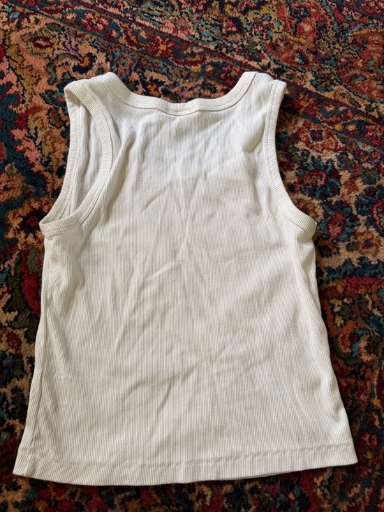 Simple White Ribbed Tank Top - Picture 2 of 2
